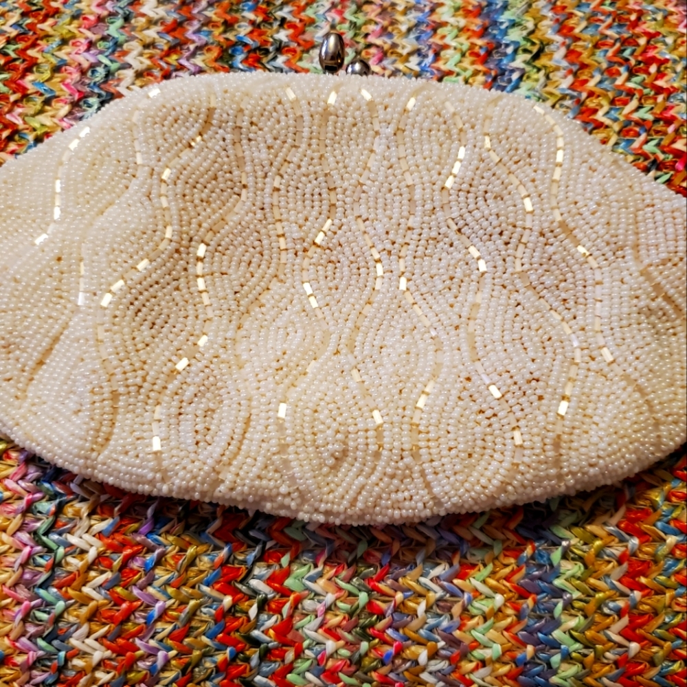 Stunning vintage Bon Soir beaded bag.